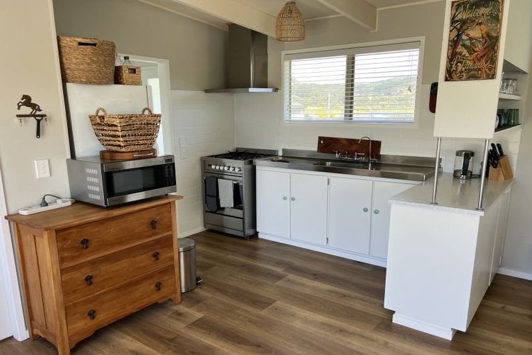 Photo of property in 37 Bluff Road, Kuaotunu West, Whitianga, 3592