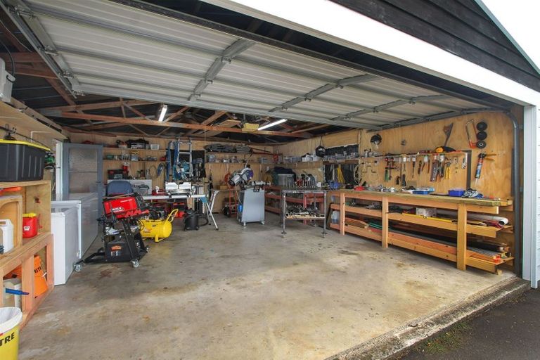 Photo of property in 4 Seaway Road, Clarks Beach, 2122