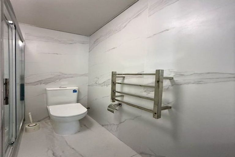 Photo of property in 3 Palm Court Drive, Glen Eden, Auckland, 0602