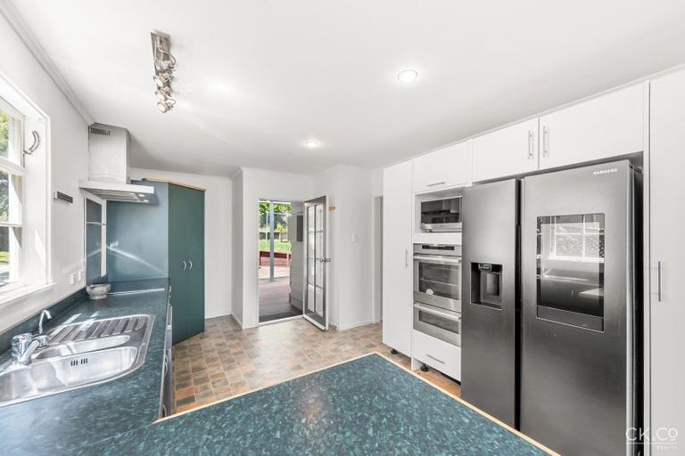 Photo of property in 14 Chichester Drive, Pinehaven, Upper Hutt, 5019