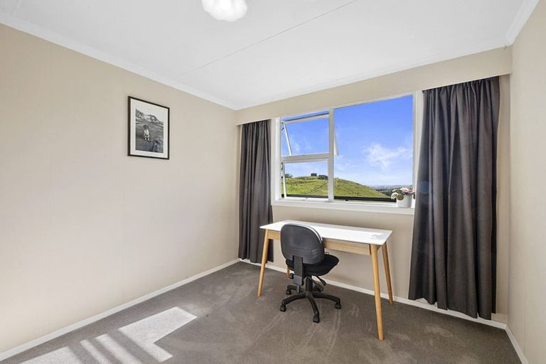 Photo of property in 435 Barrett Road, Omata, New Plymouth, 4374