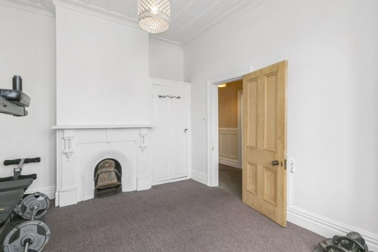 Photo of property in 1 Queens Drive, Saint Kilda, Dunedin, 9012