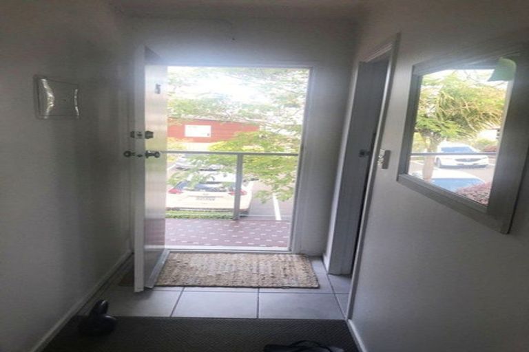 Photo of property in 17/83 Lake Road, Devonport, Auckland, 0622