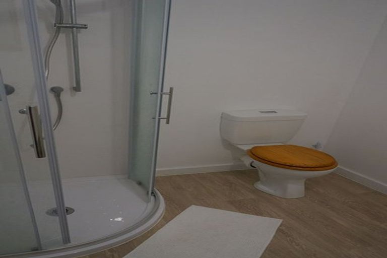 Photo of property in 21 Houghton Bay Road, Houghton Bay, Wellington, 6023