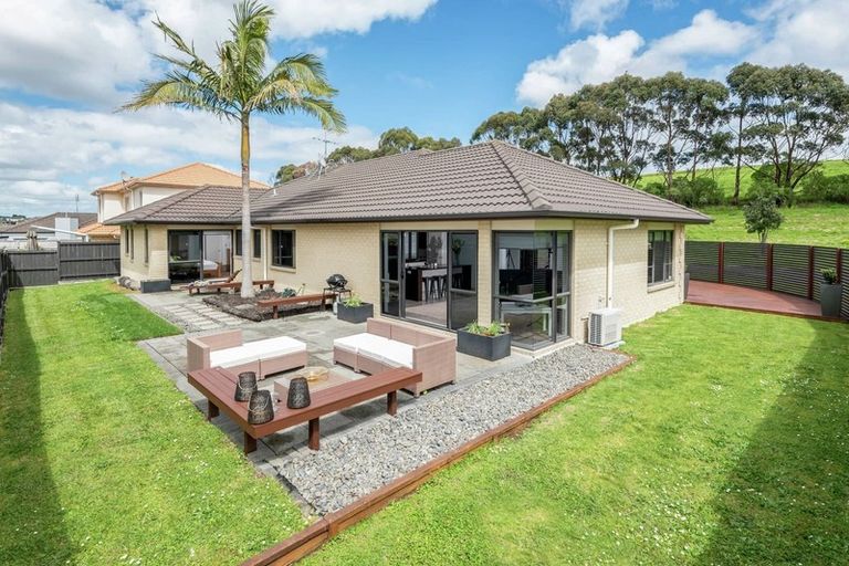 Photo of property in 24 Franshell Crescent, East Tamaki, Auckland, 2013
