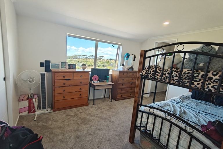 Photo of property in 8 Ritetai Street, Clarks Beach, 2122