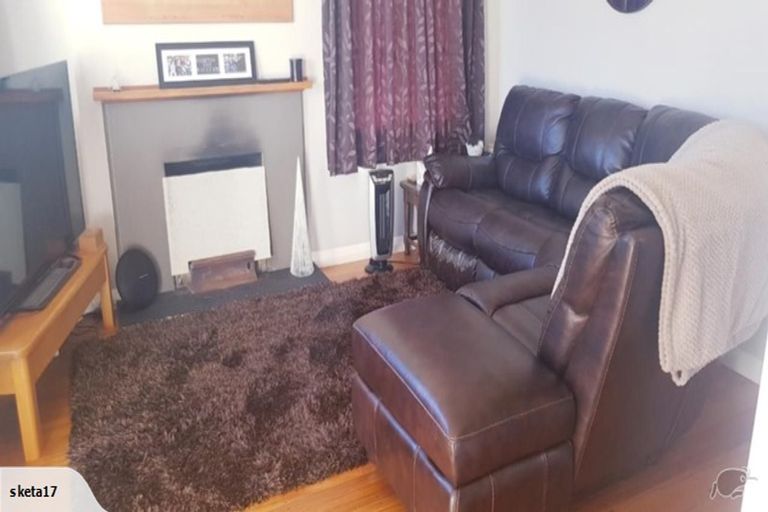 Photo of property in 43 Martin Road, Paraparaumu Beach, Paraparaumu, 5032