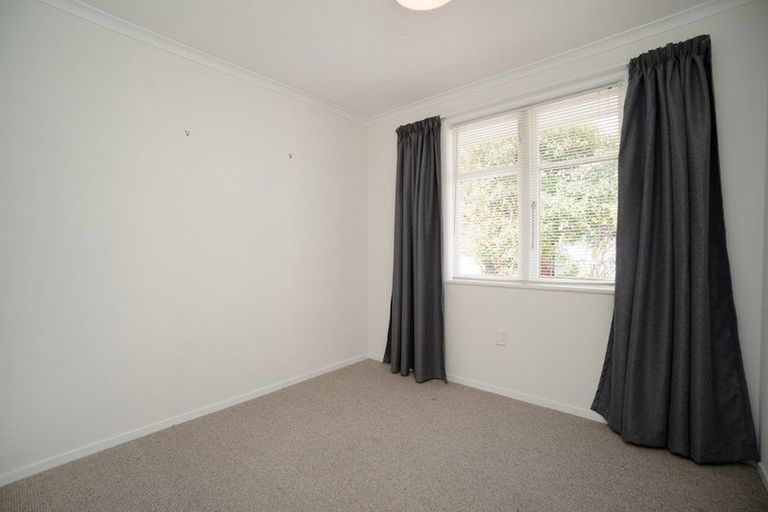 Photo of property in 15 Ruamahanga Crescent, Terrace End, Palmerston North, 4410
