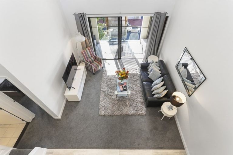 Photo of property in Latitude 37 East Apartments, 2f/20 Pakenham Street East, Auckland Central, Auckland, 1010