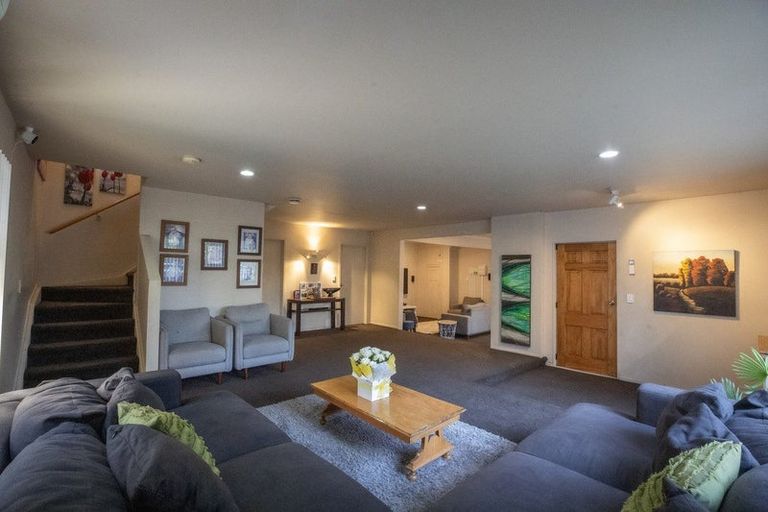 Photo of property in 98 Hill Road, The Gardens, Auckland, 2105