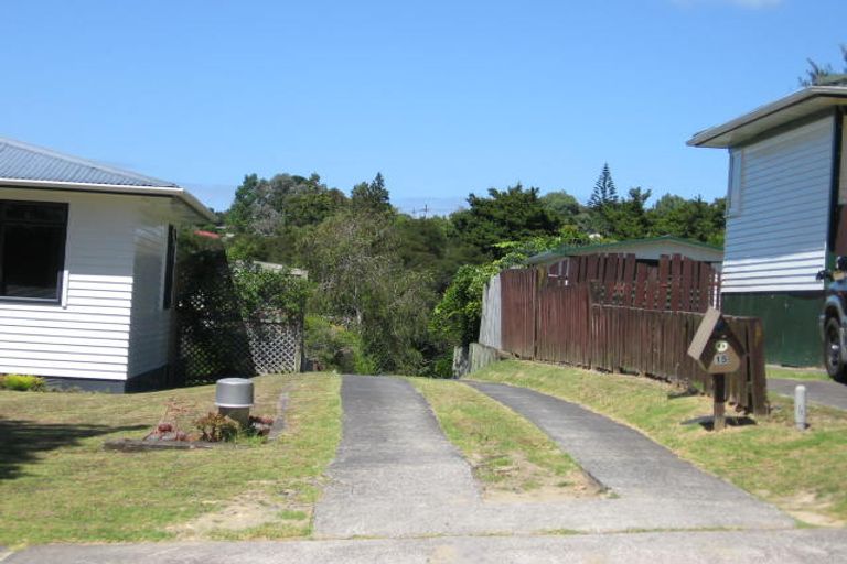 Photo of property in 15 Castleton Street, Birkdale, Auckland, 0626