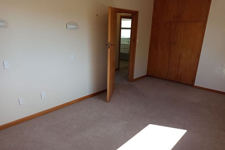 Photo of property in 45 Hackthorne Road, Cashmere, Christchurch, 8022