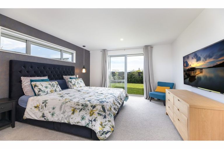 Photo of property in 15 Westpark Boulevard, Rangiora, 7400