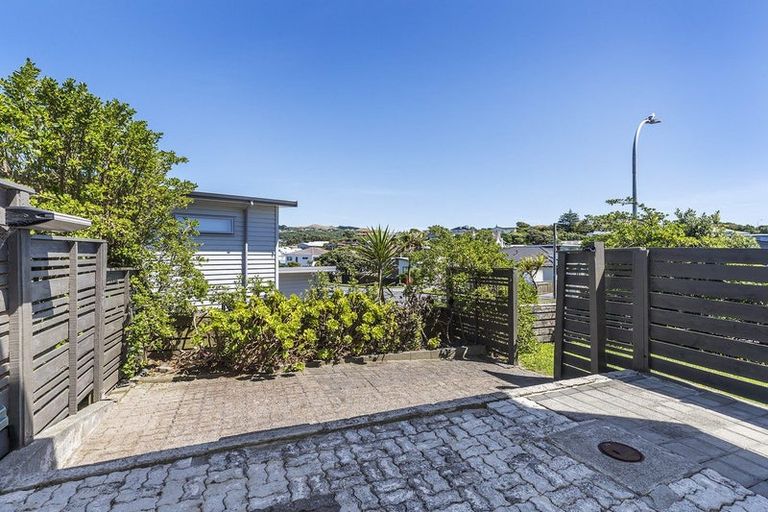 Photo of property in 1/18 Lambley Road, Titahi Bay, Porirua, 5022