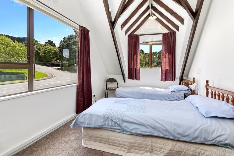 Photo of property in 1/268 Main Road, Tawa, Wellington, 5028