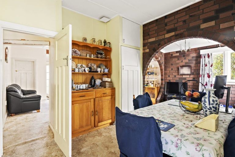 Photo of property in 6 Awarua Street, Ngaio, Wellington, 6035