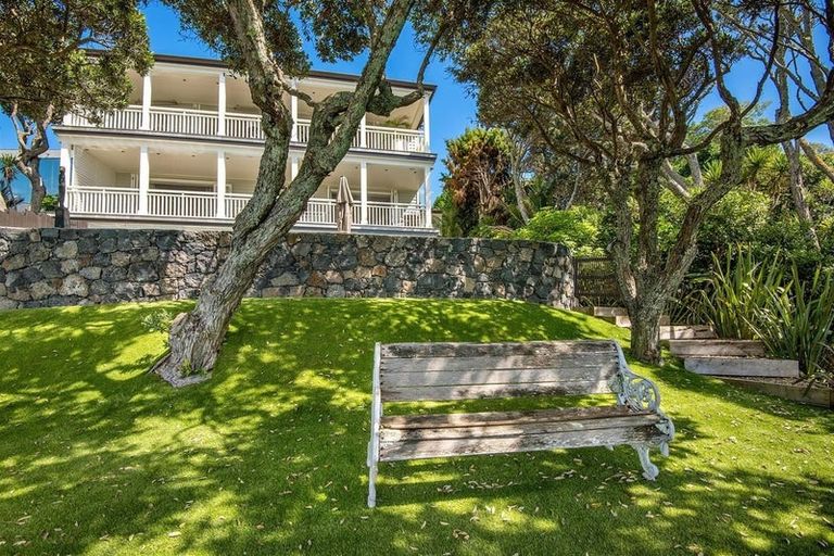 Photo of property in 12a Seacliffe Avenue, Belmont, Auckland, 0622