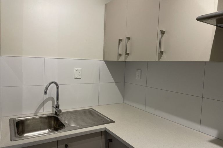 Photo of property in 18 Newstead Avenue, Browns Bay, Auckland, 0632