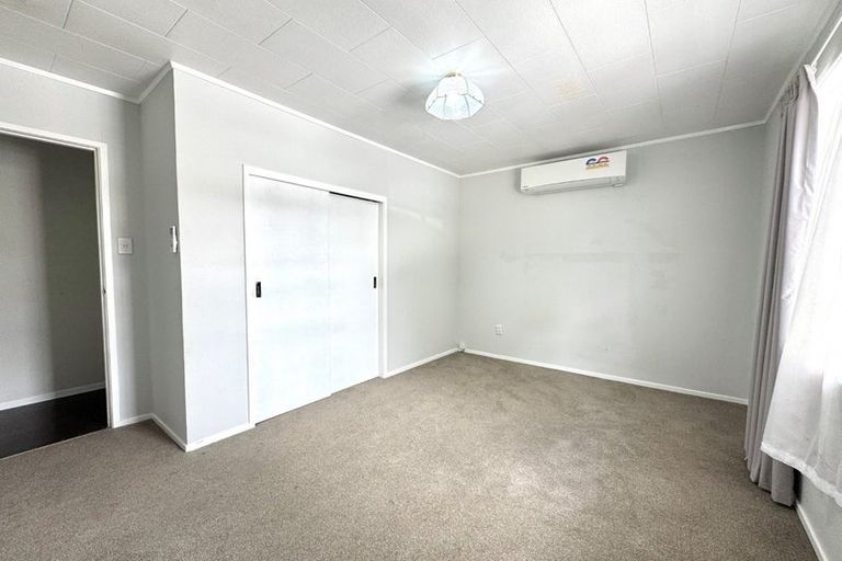 Photo of property in 158 Pigeon Mountain Road, Half Moon Bay, Auckland, 2012