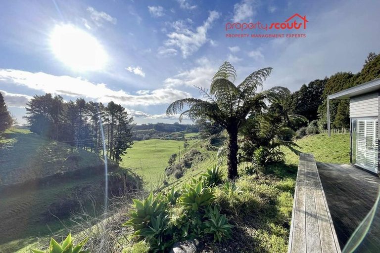 Photo of property in 224 Awai Road, Tarurutangi, New Plymouth, 4372