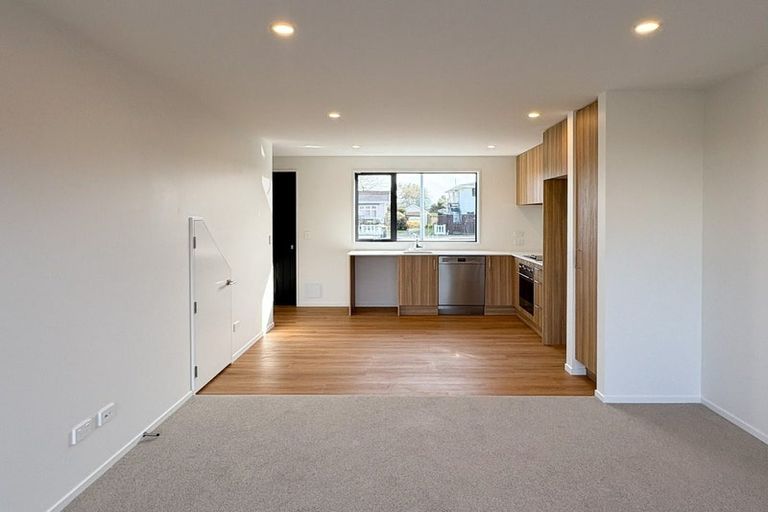 Photo of property in 1/116 Aldwins Road, Phillipstown, Christchurch, 8062