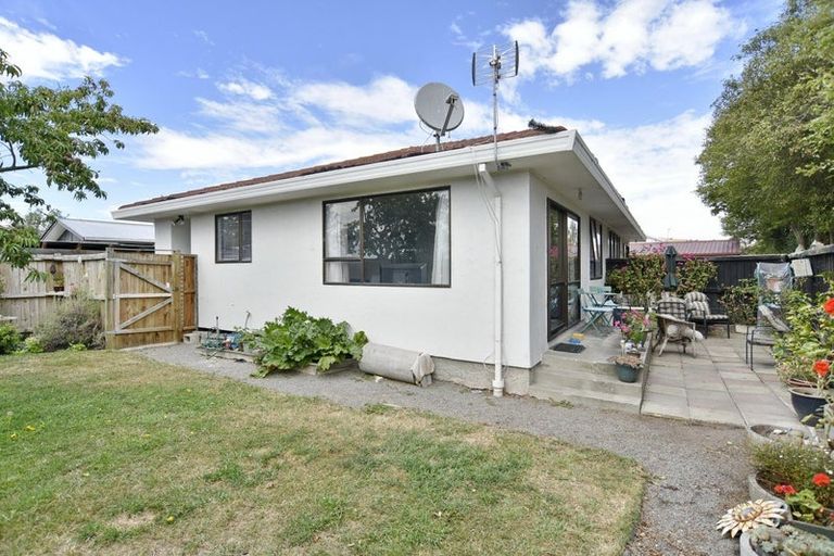 Photo of property in 2/90 Bayswater Crescent, Bromley, Christchurch, 8062