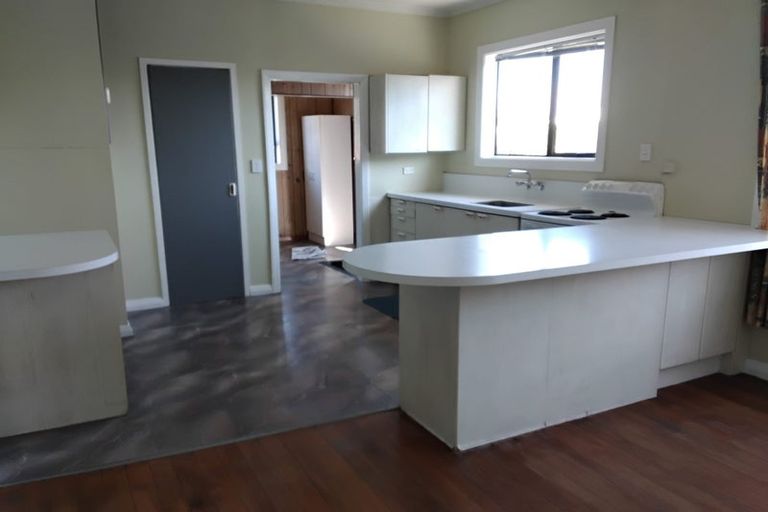 Photo of property in 32 Glenroy Street, Woolston, Christchurch, 8062