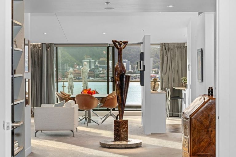 Photo of property in Bay Point Apartments, 6b/172 Oriental Parade, Oriental Bay, Wellington, 6011