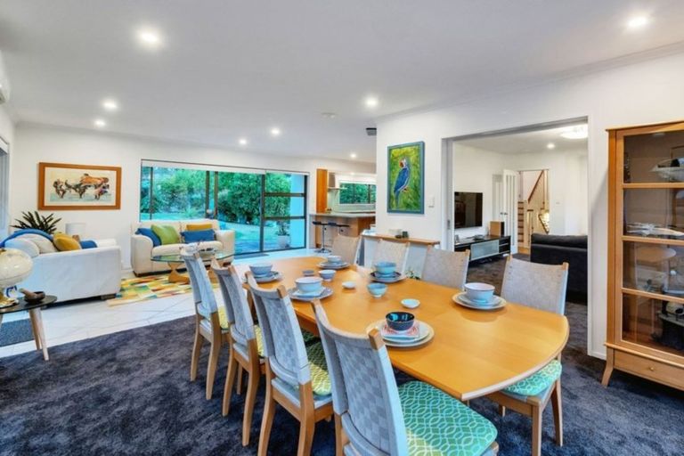 Photo of property in 60 Kaipara Road, Papakura, 2582