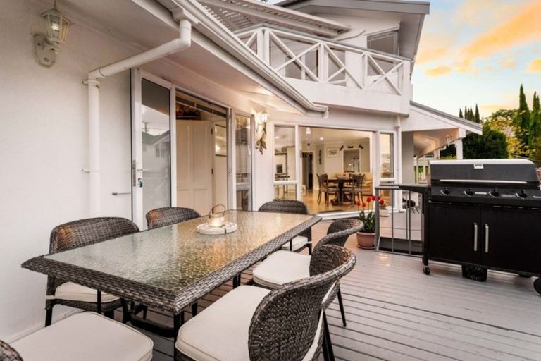 Photo of property in 1/14 Kiteroa Terrace, Rothesay Bay, Auckland, 0630