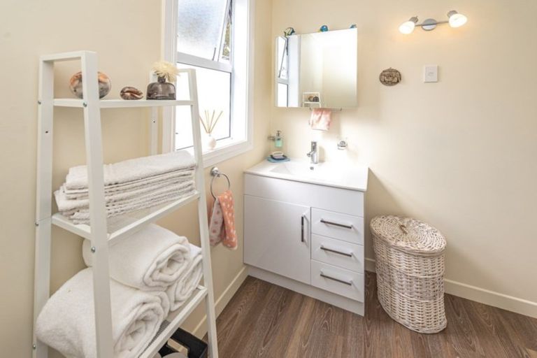 Photo of property in 102 Gonville Avenue, Gonville, Whanganui, 4501