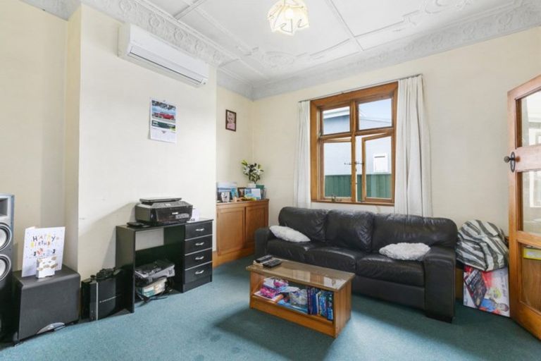 Photo of property in 38 Hargest Crescent, Saint Kilda, Dunedin, 9012