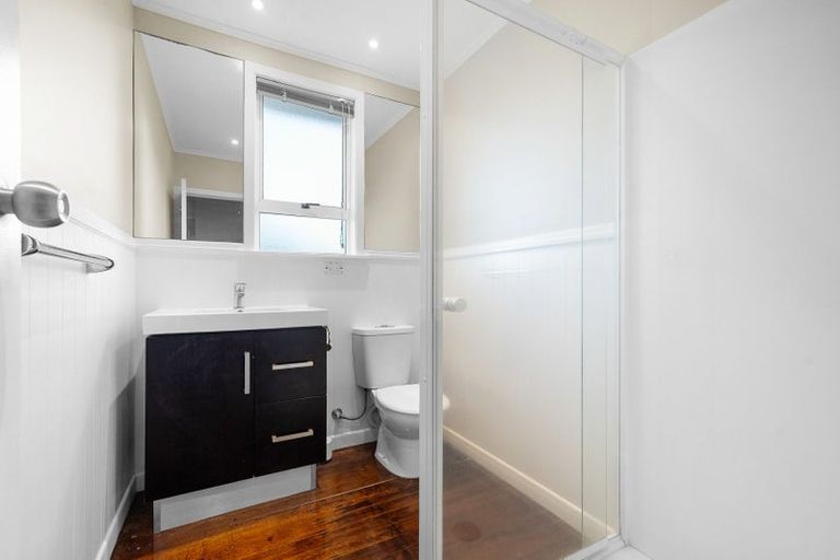 Photo of property in 44 Glengarry Road, Glen Eden, Auckland, 0602