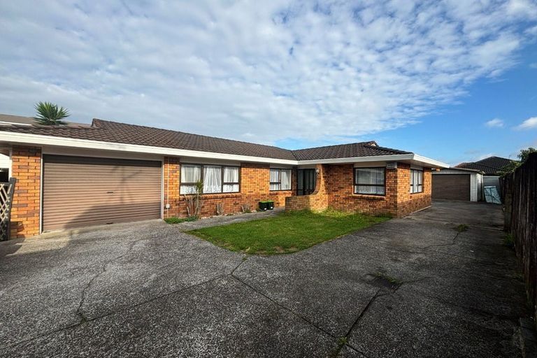Photo of property in 2/152 Rangitoto Road, Papatoetoe, Auckland, 2025