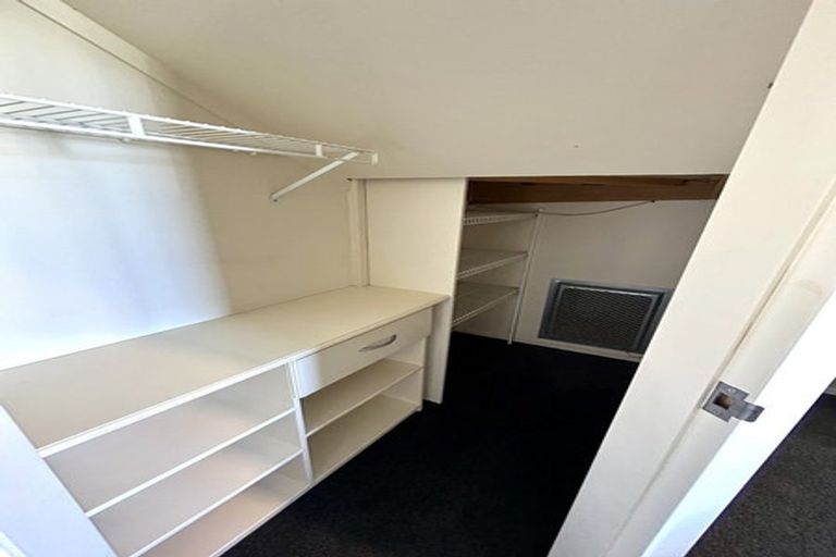 Photo of property in 13 Kilkelly Close, Tawa, Wellington, 5028
