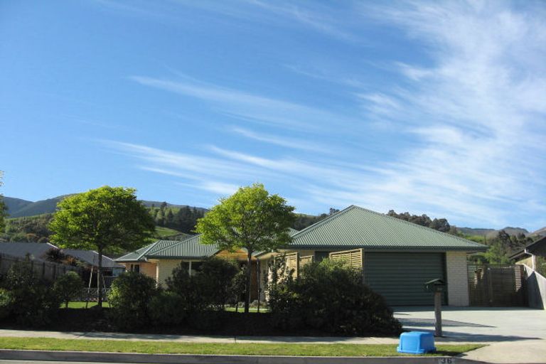 Photo of property in 36 Covent Drive, Stoke, Nelson, 7011