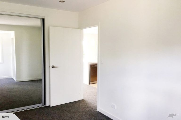 Photo of property in 5k The Esplanade, Eastern Beach, Auckland, 2012