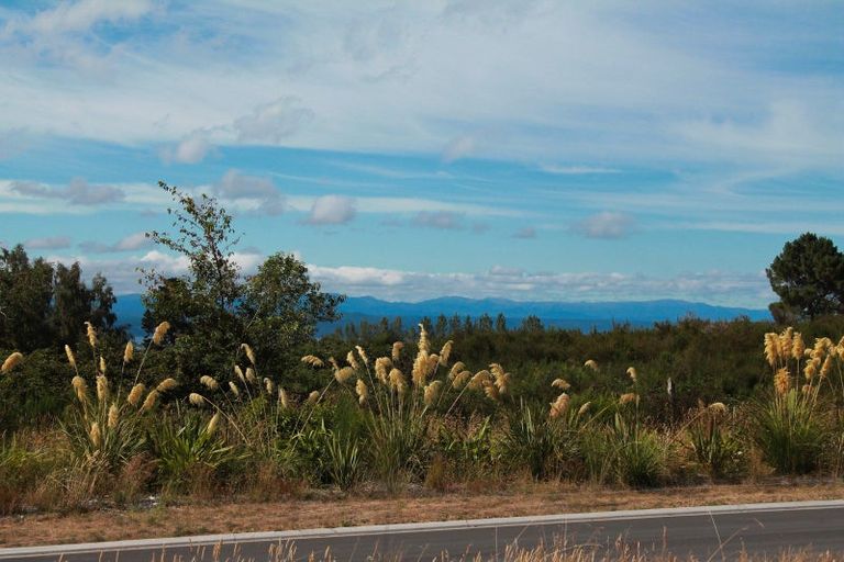 Photo of property in 16 Walnut Lane, Nukuhau, Taupo, 3330