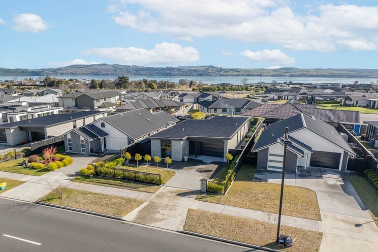 Photo of property in 4b Harakeke Drive, Wharewaka, Taupo, 3330