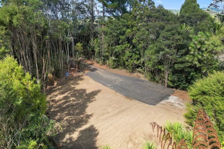 Photo of property in 411a Henderson Valley Road, Henderson Valley, Auckland, 0612