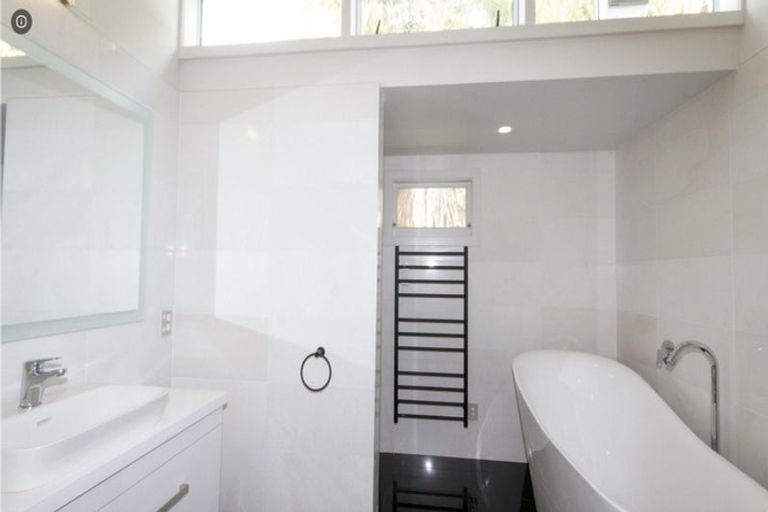 Photo of property in 8c Brassey Road, Saint Johns Hill, Whanganui, 4500