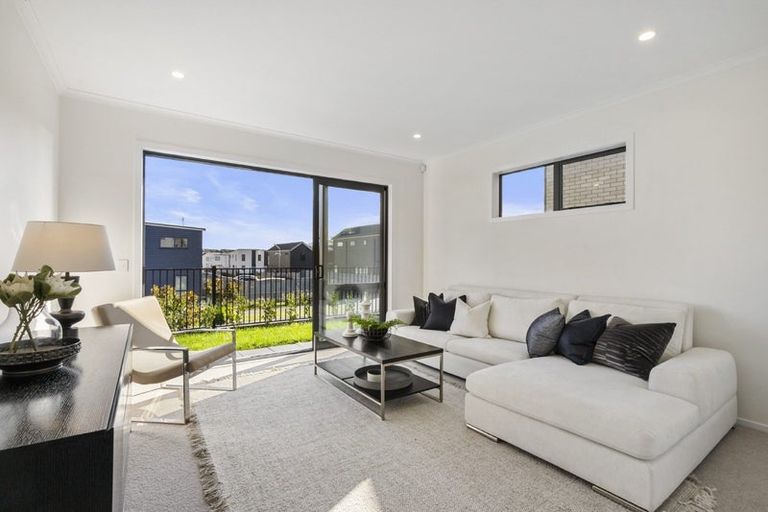 Photo of property in 59 Roundel Crescent, Whenuapai, Auckland, 0618