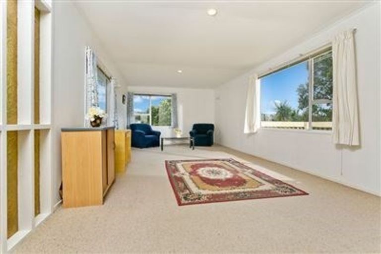 Photo of property in 4 Redwing Street, Browns Bay, Auckland, 0630