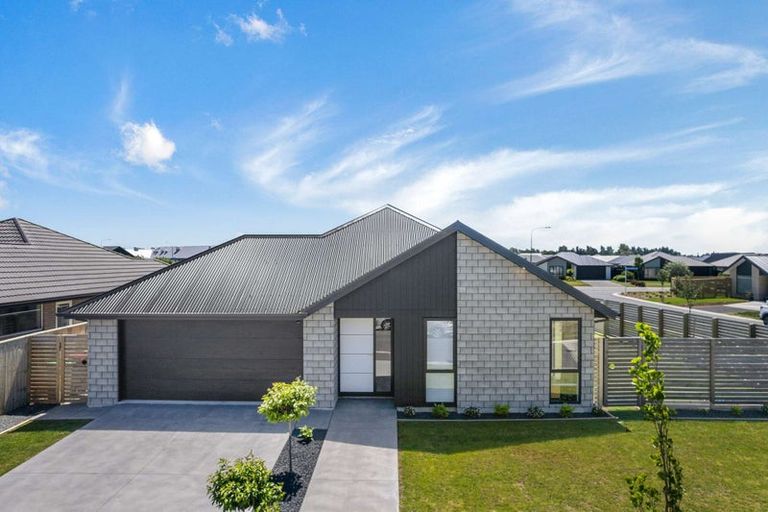 Photo of property in 21 Merlin Terrace, Rolleston, 7615