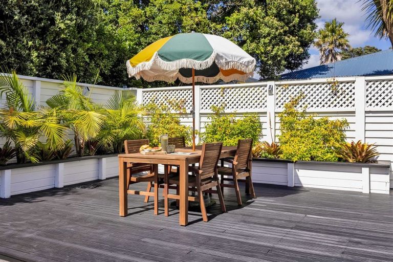 Photo of property in 26 Mclean Street, Strandon, New Plymouth, 4312