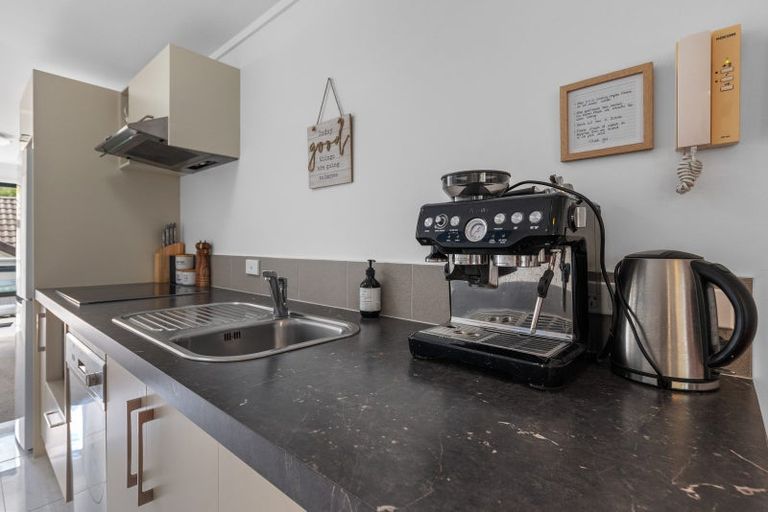 Photo of property in Atlas Apartments, 17/49 Maunganui Road, Mount Maunganui, 3116