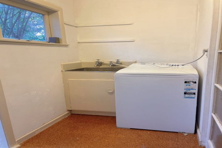 Photo of property in 86 Matipo Road, Mairangi Bay, Auckland, 0630