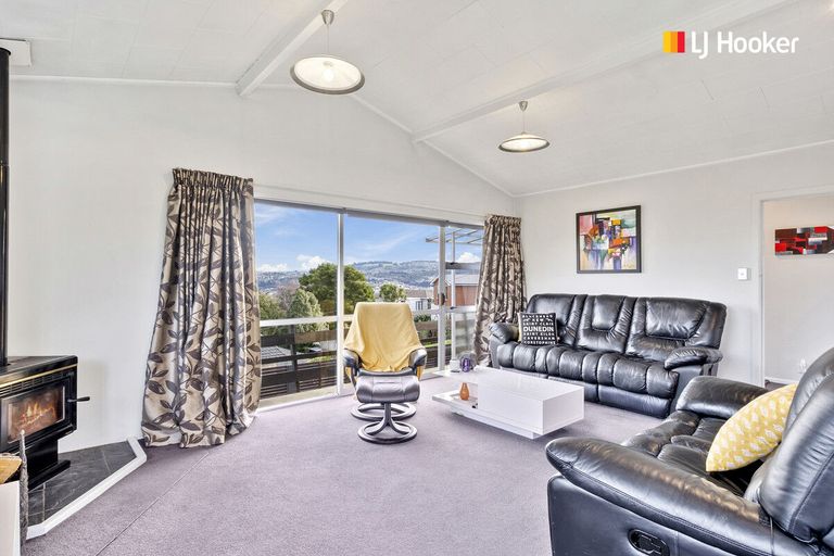 Photo of property in 136 Larnach Road, Waverley, Dunedin, 9013