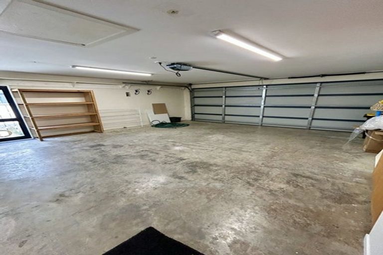 Photo of property in 13 Kilkelly Close, Tawa, Wellington, 5028