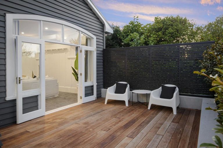 Photo of property in 144 Weston Road, St Albans, Christchurch, 8052